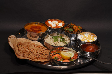 Bansuriwala Special Paratha+Roti Thali