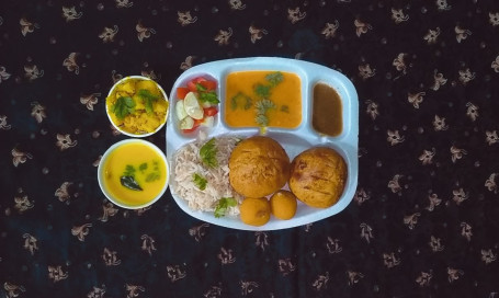 Desi Ghee Dal Bafla Special Thali