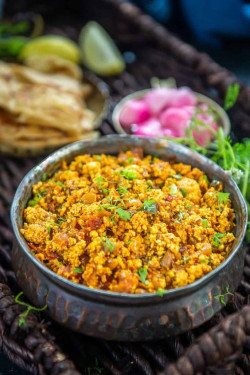 Paneer Bhurji With Kulcha