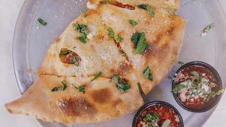 Lunch Con Carne Calzone