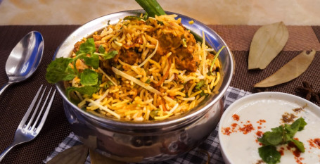 Murgh Dum Biryani [1 Kg]