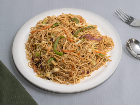 Chicken Hakka Chow Coke