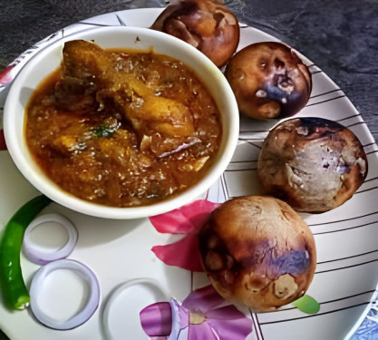 Litti Chiokha With Chicken Curry