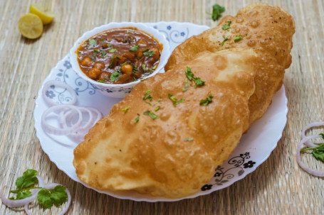 Chole Bhature Box