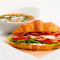 Croissant-Sandwich-Suppen-Kombination