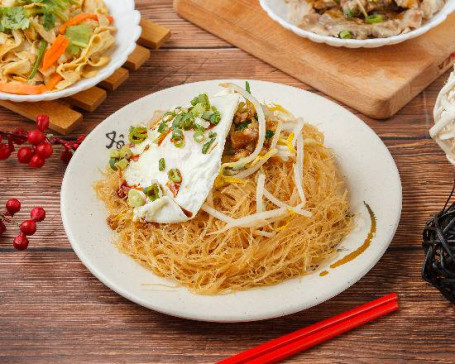 Chǎo Mǐ Fěn （Dà） Stir-Fried Rice Noodles