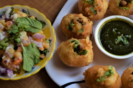 Classic Old Pani Puri