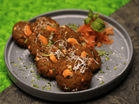 Paneer Aur Dahi Ka Hara Kebab