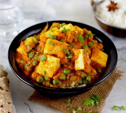 Matar Paneer (6 Small Pcs)