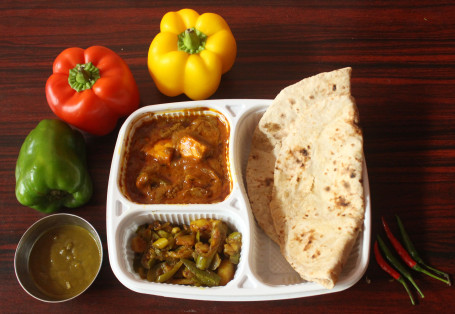 Butter Roti With Kadhai Paneer