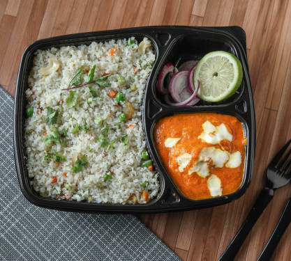 Veg Pulao With Chicken Butter Masala Comboo Salad And Chutney