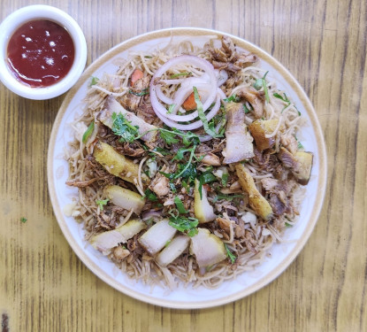 Mix Chicken N Pork Hakka Noodles