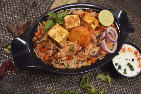 Veg Paneer Dum Biryani(Full)+250Ml Coke