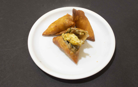 Egg Samosa 2(Pcs)