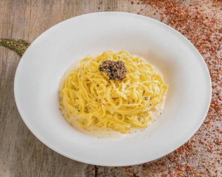 Tagliolini À La Crème De Truffe Noire