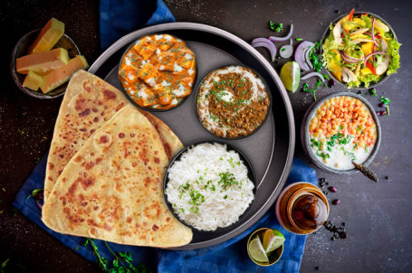 Paneer Lababdar And Dal Makhani Thali