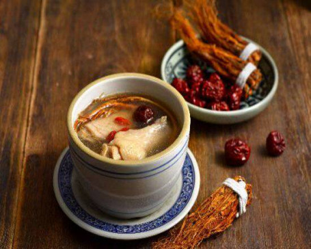 人蔘雞湯 Chicken Soup With Ginseng