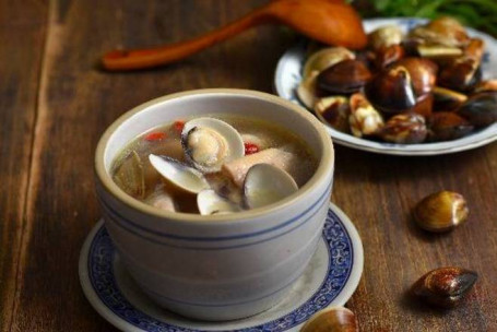 蛤蜊雞湯 Chicken Soup With Clam