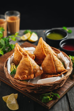 Samosa Desi Style! (5Pcs)