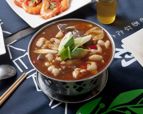 五更腸旺 Duck Blood Jelly And Pig Intestine Pot