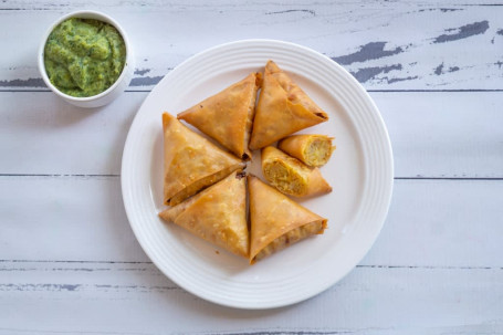 Dal Kanda Samosa