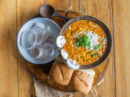 Paneer Mushroom Kheema Curry