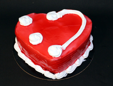 Heart Shape Strawberry Cake 500Gm