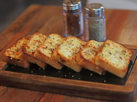 Garlic Bread With Cheeses