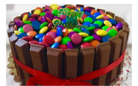 Full Kitkat Gems Cake (Eggless)