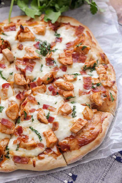 Onion And Barbeque Chicken Pizza [7 Inches]
