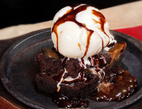 Chocolate Brownie Along With Ice Cream