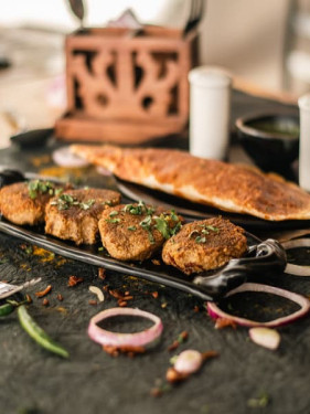 Peanut Beetroot Kabab Paratha [Serves 1-2]