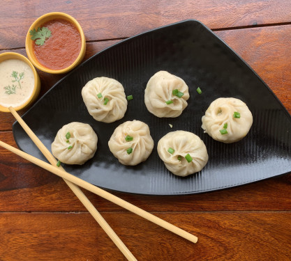 Steam Classic Veg Momos 8Pcs