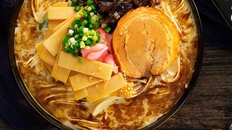 Black Garlic Oil Ramen （Hēi Suàn Lā Miàn）