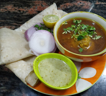 Chicken Kofta And Breads Combo