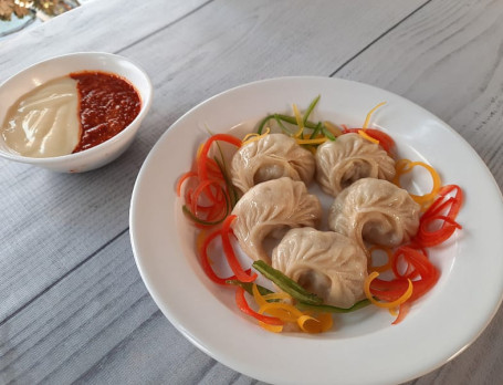 Cheese Corn Momos [8 Pieces]