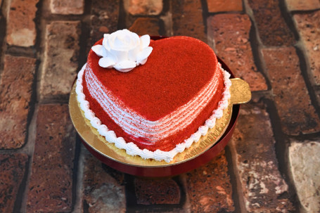 Eggless Heart Shape Red Velvet Cake [1Kg]