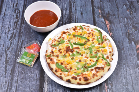 9 Medium Moms Favourite Pizza (6 Slice)