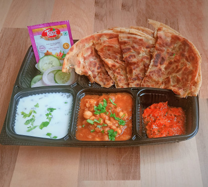 Desi Ghee Ka Khasta Gobi Masala Paratha