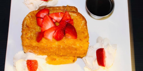 French Toast With Cream Strawberries