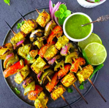 Haryali Paneer Tikka (8 Pcs With Shashlik)