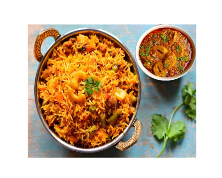 Veg Hyderabadi Dum Biryani With Masla Soya Chaap