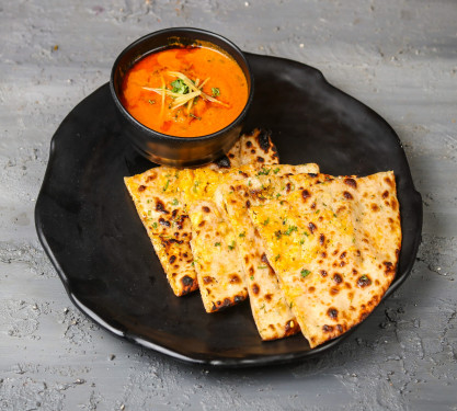 Paneer Naan With Gravy Meal