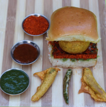 Spicy Classic Vada Pav