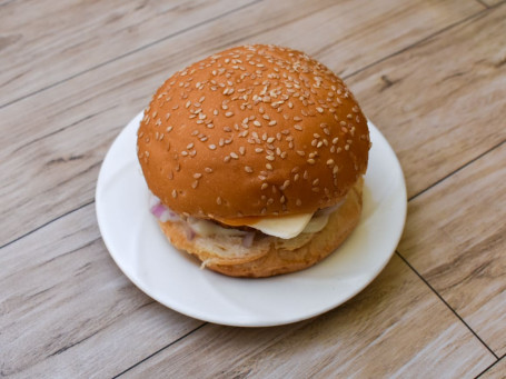 Macc Aloo Tikki Burger With Cheese