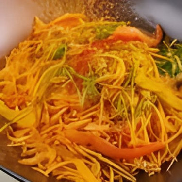 Veg Chilli Garlic Noodles (Spicy)