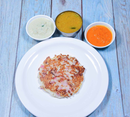 Onion Uttapam [Served With Sambar And 2 Chutney]