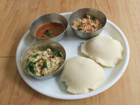 Idli (2 Nos) (Served With Allem Chutney With Sambar)