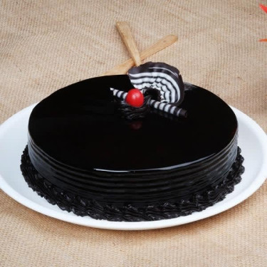 Dazzling Truffle Cake(Eggless)