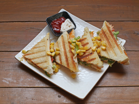 Veg Corn Cheese Sandwich (4 Pcs)